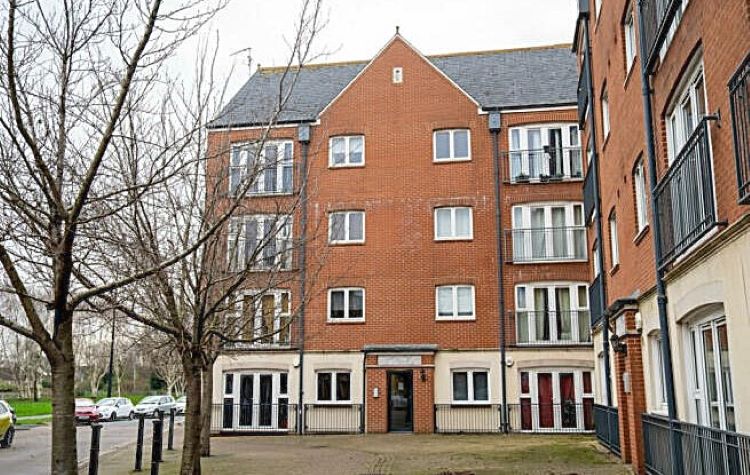 £153,750 Two Bedroom First Floor Apartment with Allocated Parking in Harrowby Street, Cardiff Bay, Cardiff, CF10 5GA