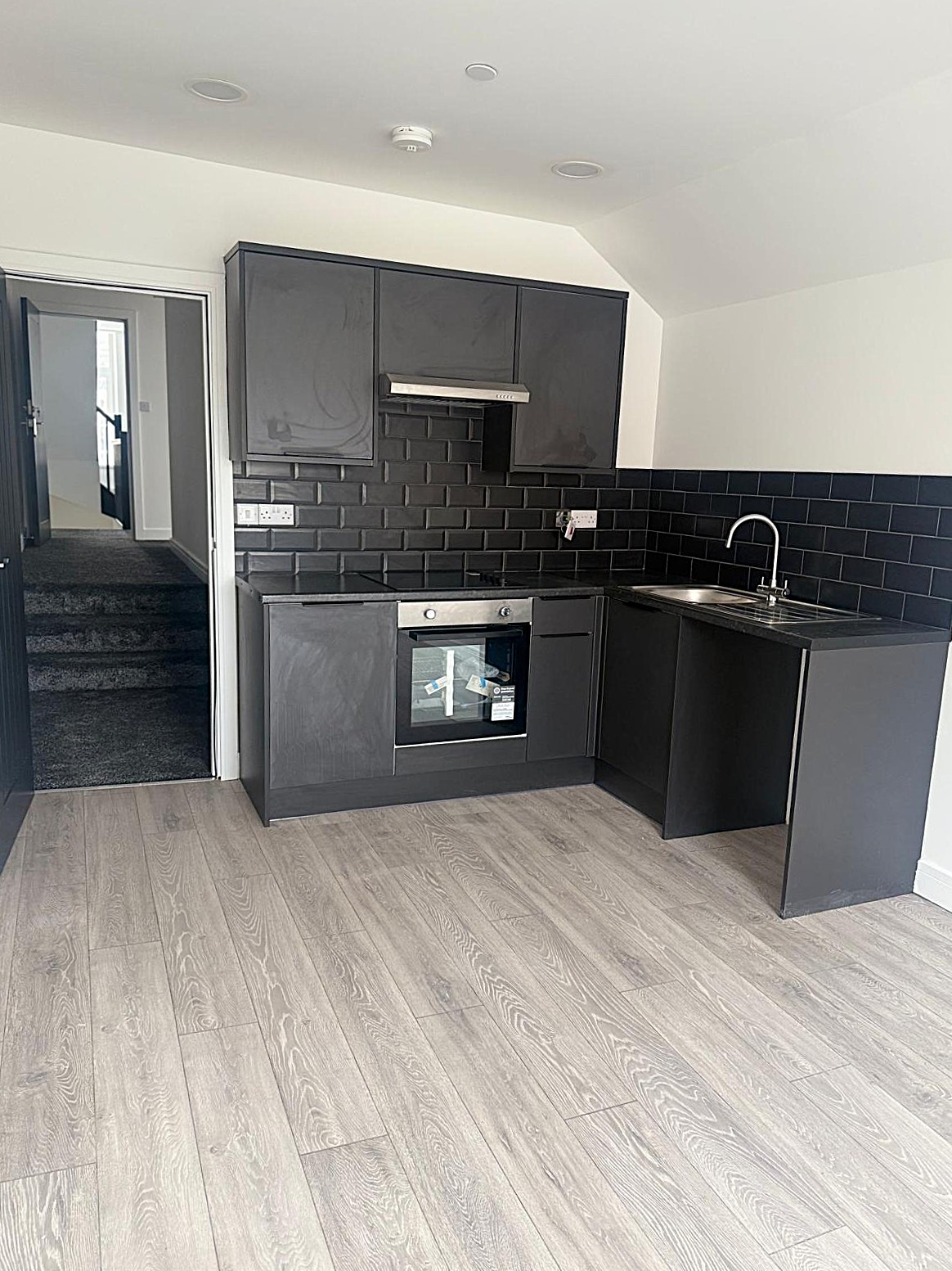 £1,300 PCM, Newly Refurbished Two Bedroom First Floor Flat in Albany Road, Roath, Cardiff, CF24 3LP