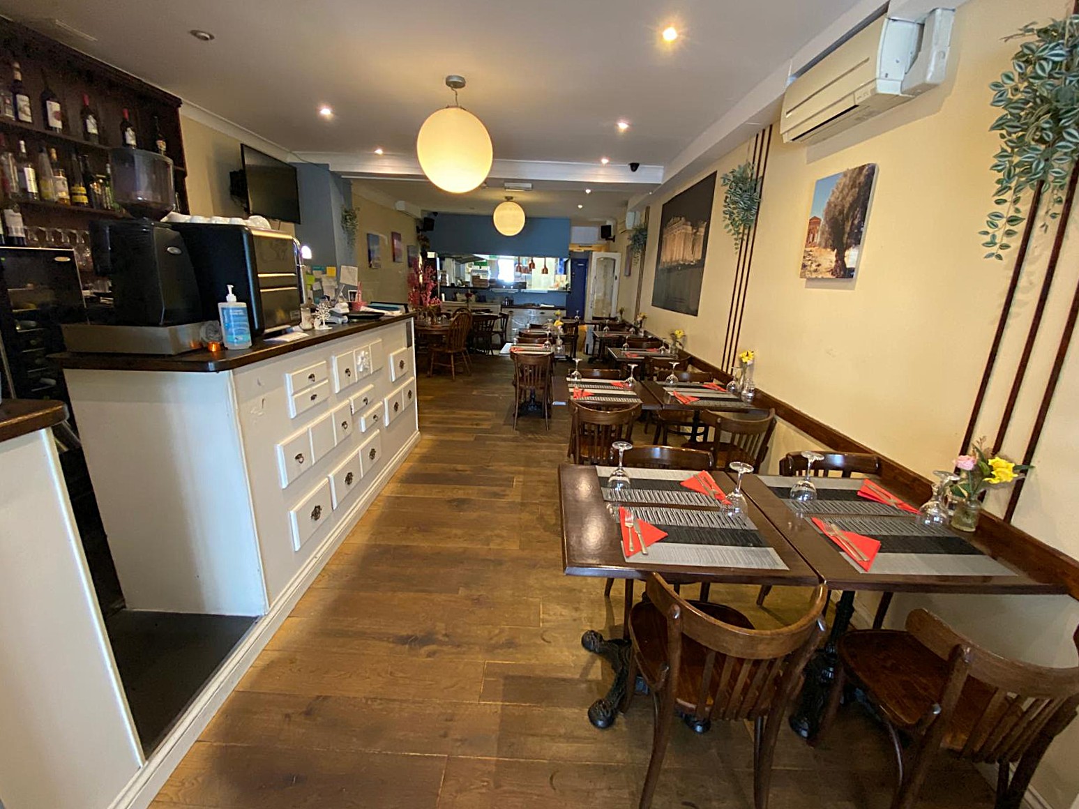£1,570 PCM, Fully Fitted and Equipped Licensed Restaurant and Takeaway with Off-Road Parking in Cowbridge Road East, Canton, Cardiff, CF11 9AJ